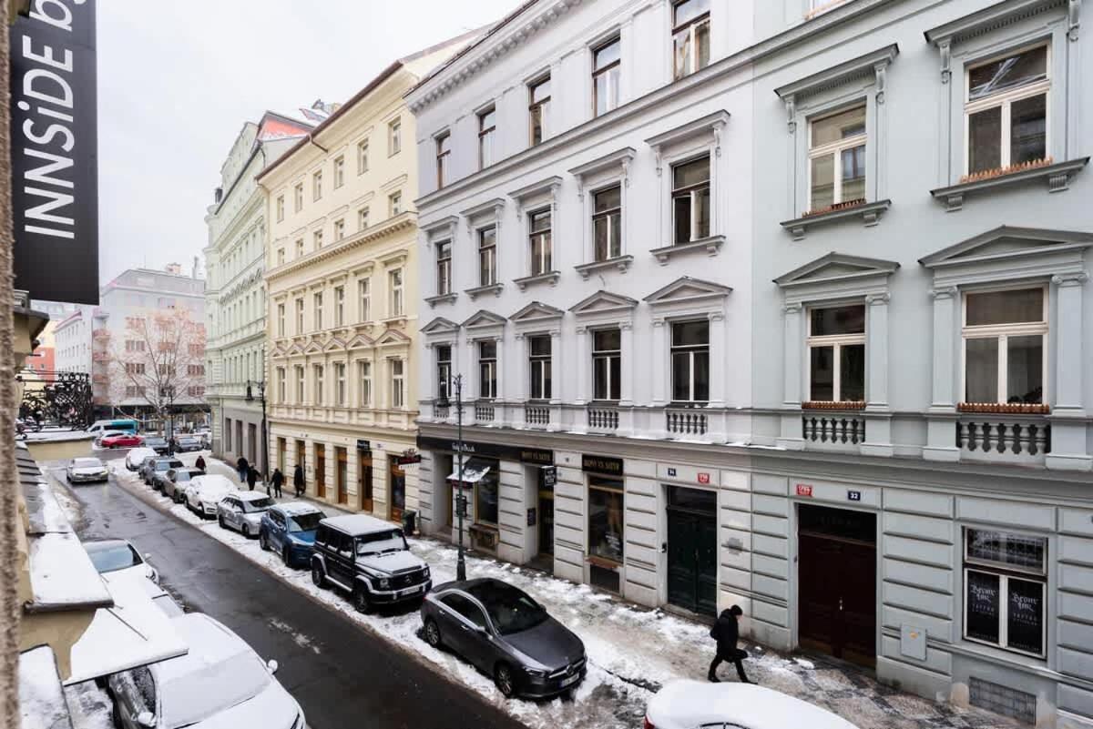 Elegant Spacious Old Town Studio Apartment Prague Exterior photo